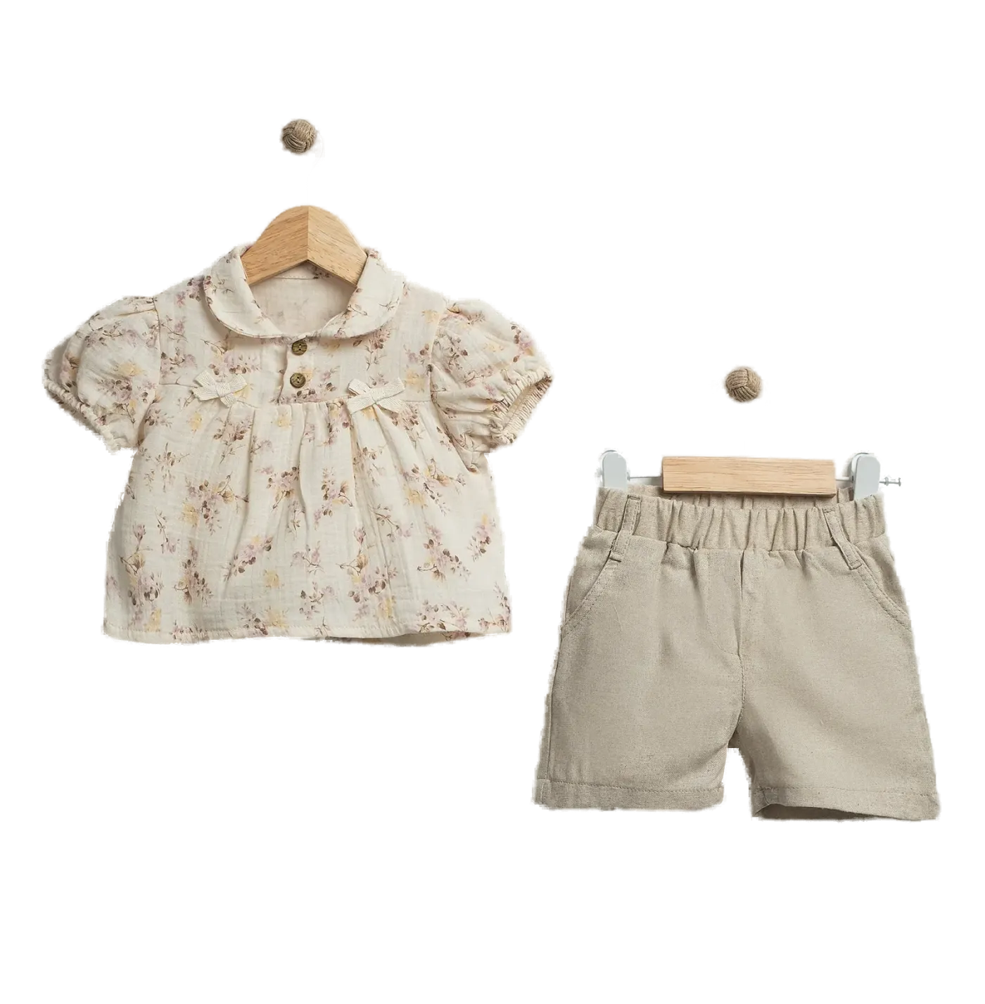 Model 4022 — Kız bebek çiçekli bluz ve şort — Model 4022, 9–24 Ay
